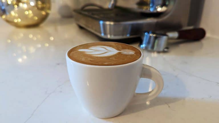 How to Make a Flat White – Authentic Recipe